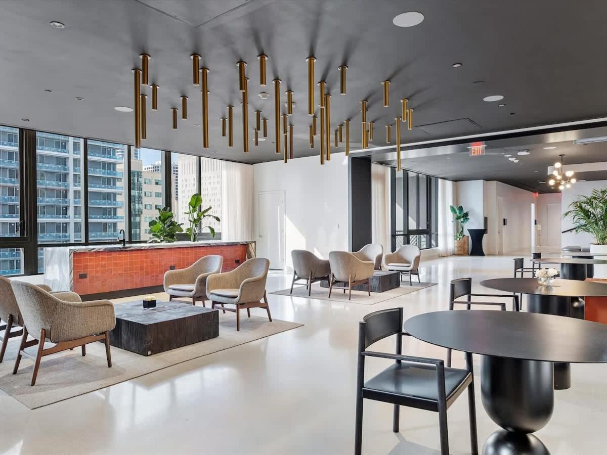 Mvr Ultra-high Floor Retreat With Balcony * Miami
