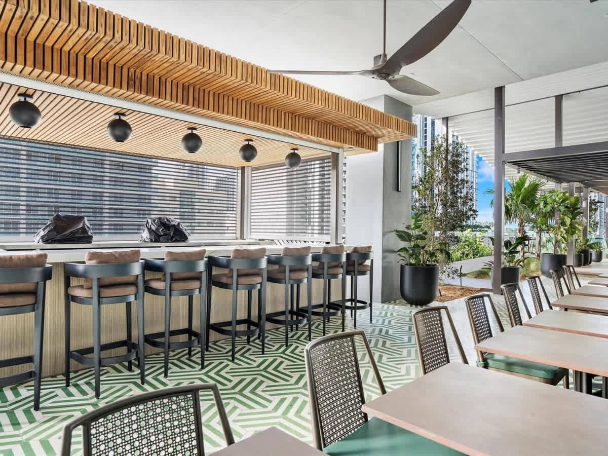 Mvr Ultra-high Floor Retreat With Balcony Apartment Miami