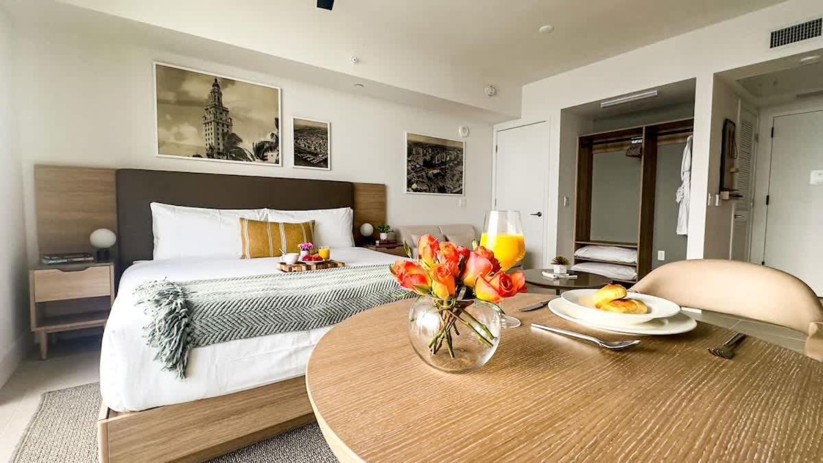 Apartment Mvr Ultra-high Floor Retreat With Balcony *