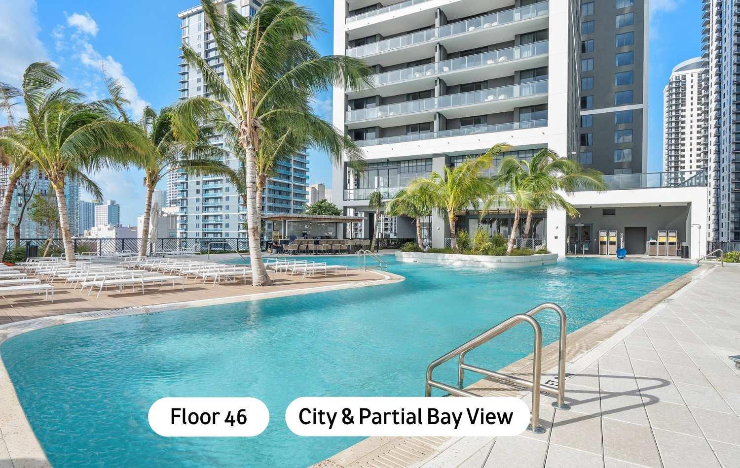 Apartment Mvr Ultra-high Floor Retreat With Balcony